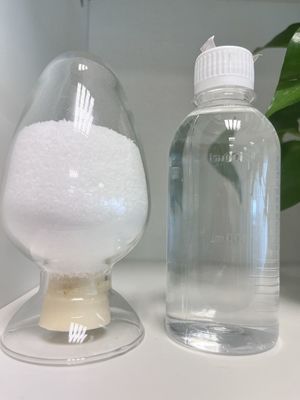 Flocculante anionico di formula chimica del poliacrilammide APAM utilizzato nello sfruttamento del giacimento di petrolio